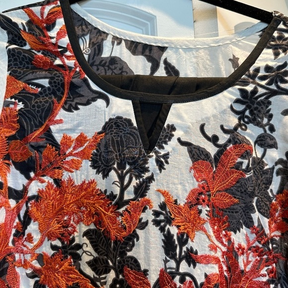 Pakistani embroiders shalwar kameez size small - Picture 4 of 5